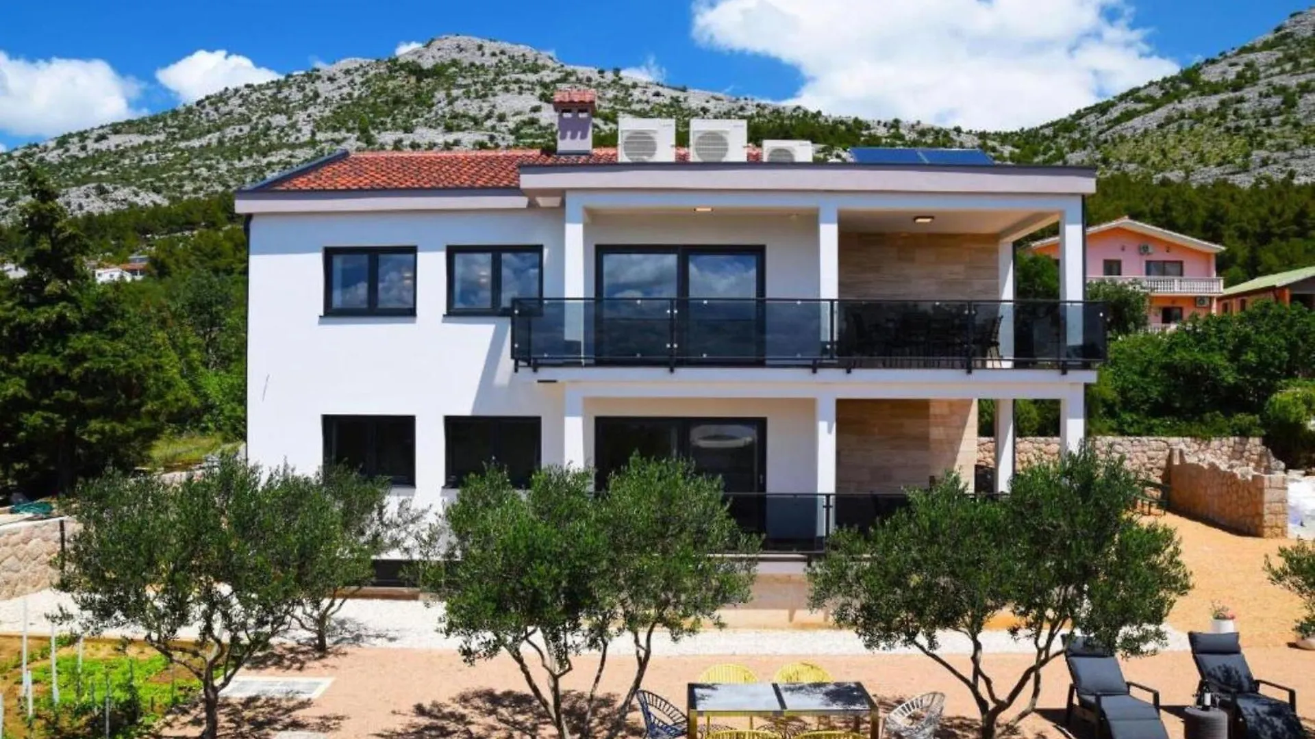 Gorgeous Apartment In Starigrad With Wifi